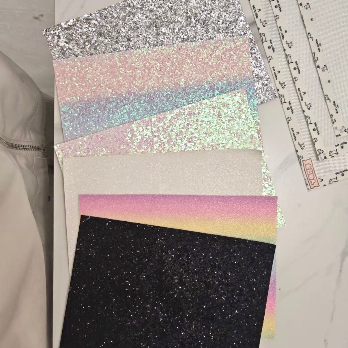 Art Toy Familia - Glitter Fabric for Perler Beads – Gradient, Solid, Coarse & Fine Sparkle - B002 Small 10×15cm (6 sheets)