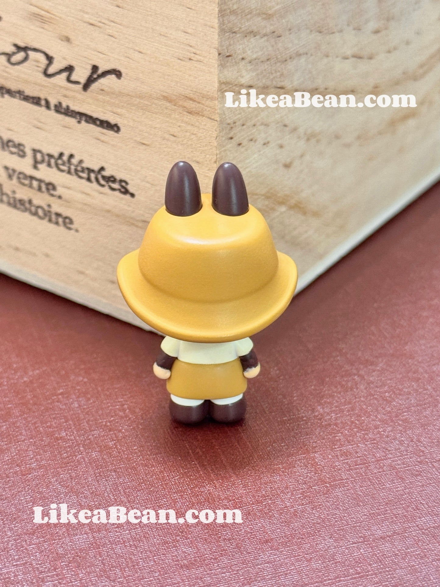 Pop Bean Coffee Factory Series (Standing) - Labubu