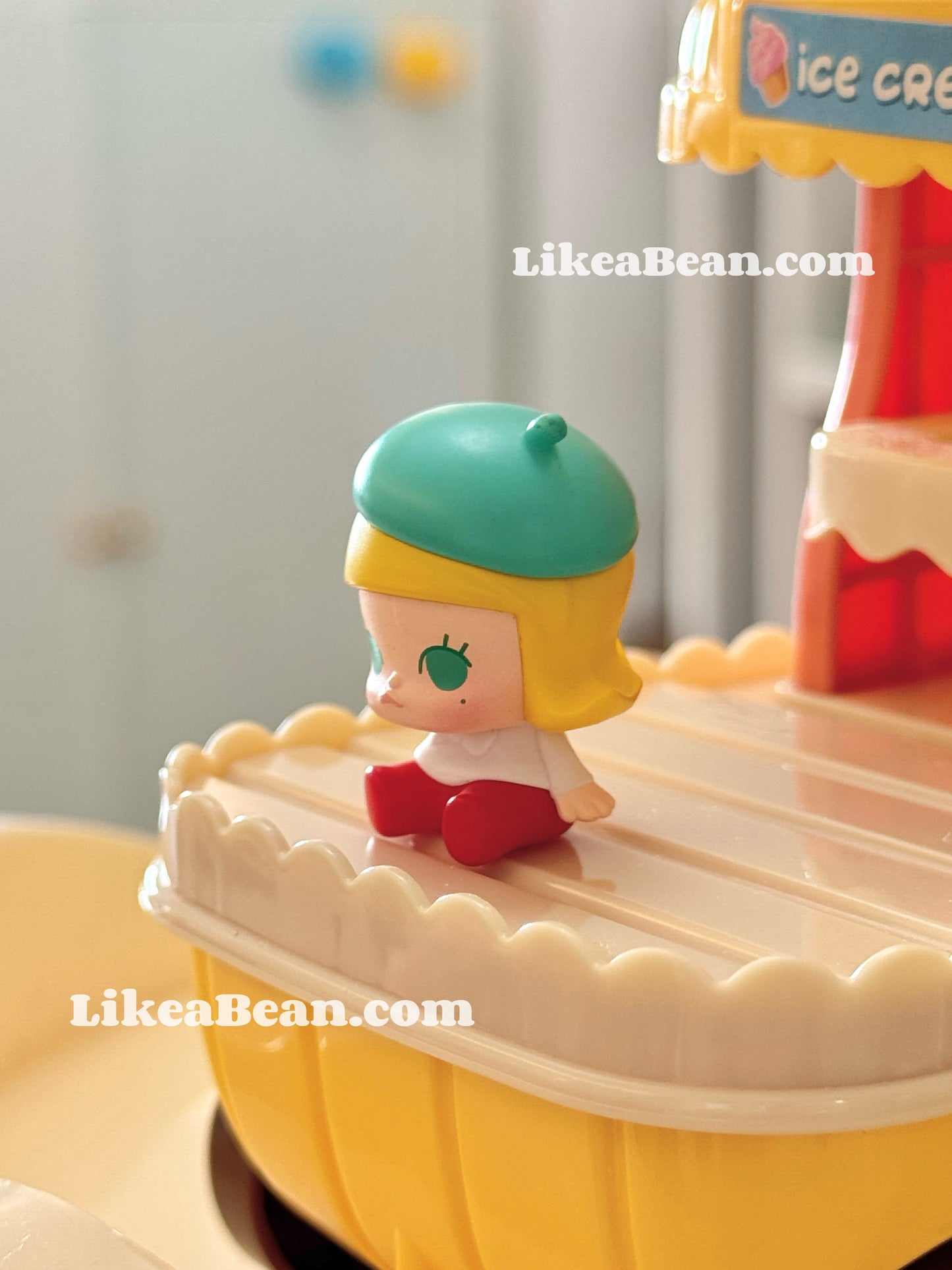 Pop Bean Sitting Baby Series - Molly Little Painter