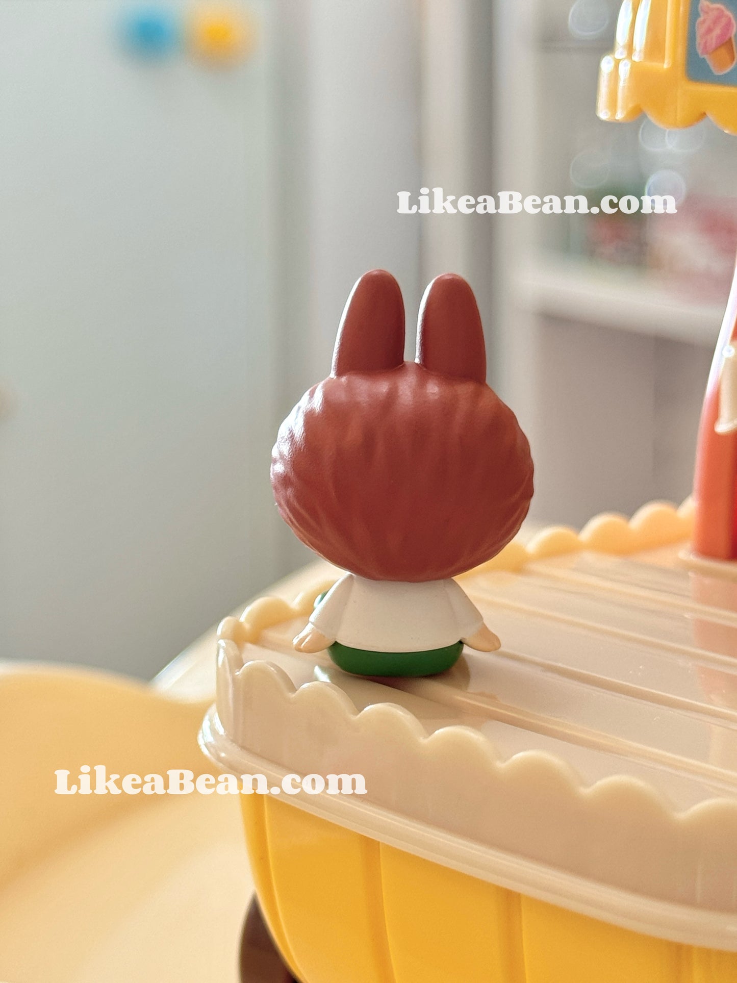 Pop Bean Sitting Baby Series - Labubu Adventurer