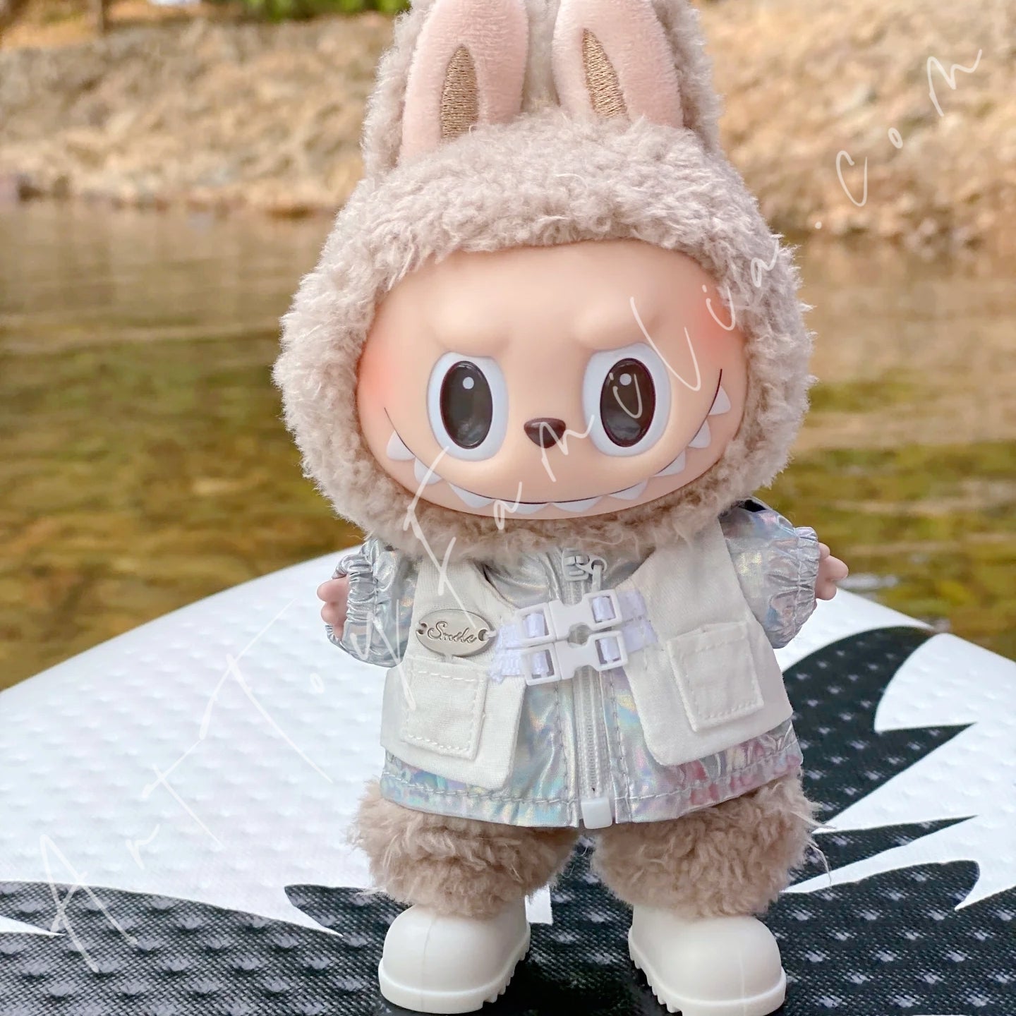 Art Toy Familia - Doll Cloth Silver Laser Vest Set - 094 Cloth Only No Doll