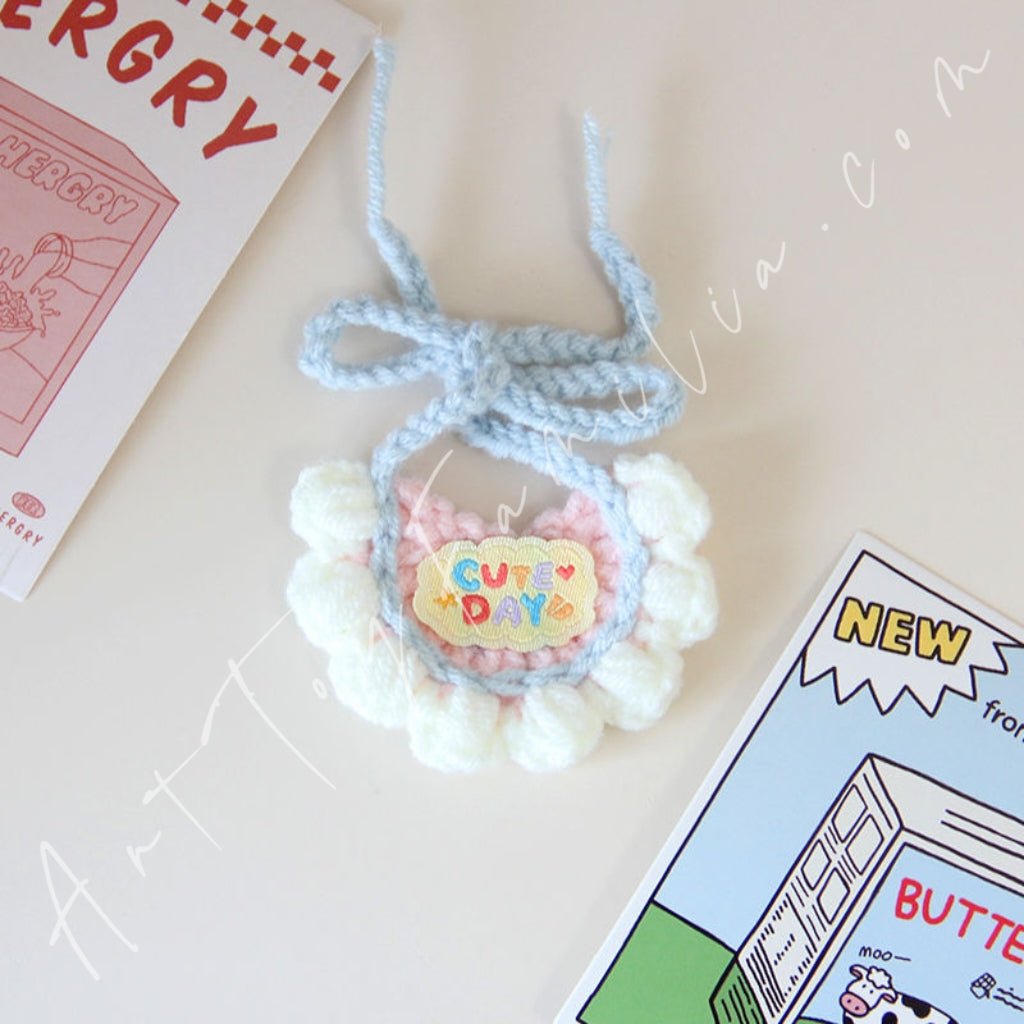 Art Toy Familia - Doll Cloth Snuggle Stitch Drool Bib - 060 C Cloth Only No Doll