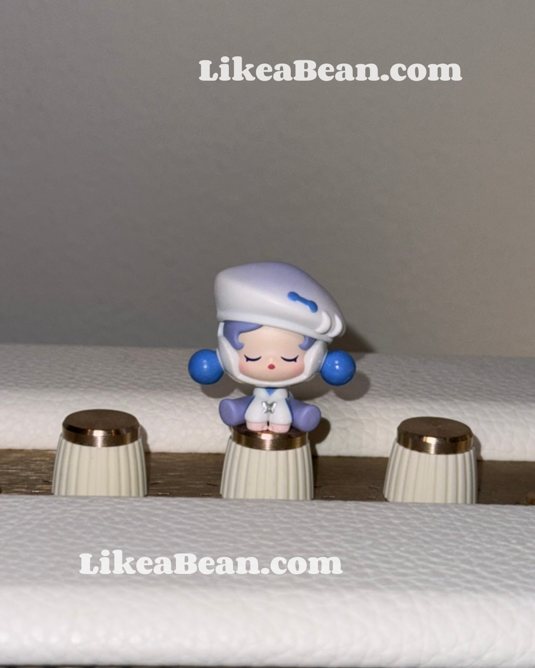 Pop Bean Skullpanda Meditator (Shanghai City limited Edition) - Skullpanda Meditator