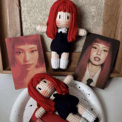 Art Toy Familia - Blackpink Jisoo Lisa Jennie Rose Inspired Handmade Crochet Doll, Kpop Chibi Amigurumi Doll Gift, C003 Red Hair Jennie