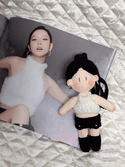 Art Toy Familia - Blackpink Jisoo Lisa Jennie Rose Inspired Handmade Crochet Doll, Kpop Chibi Amigurumi Doll Gift, C003 Jisoo Ponytail