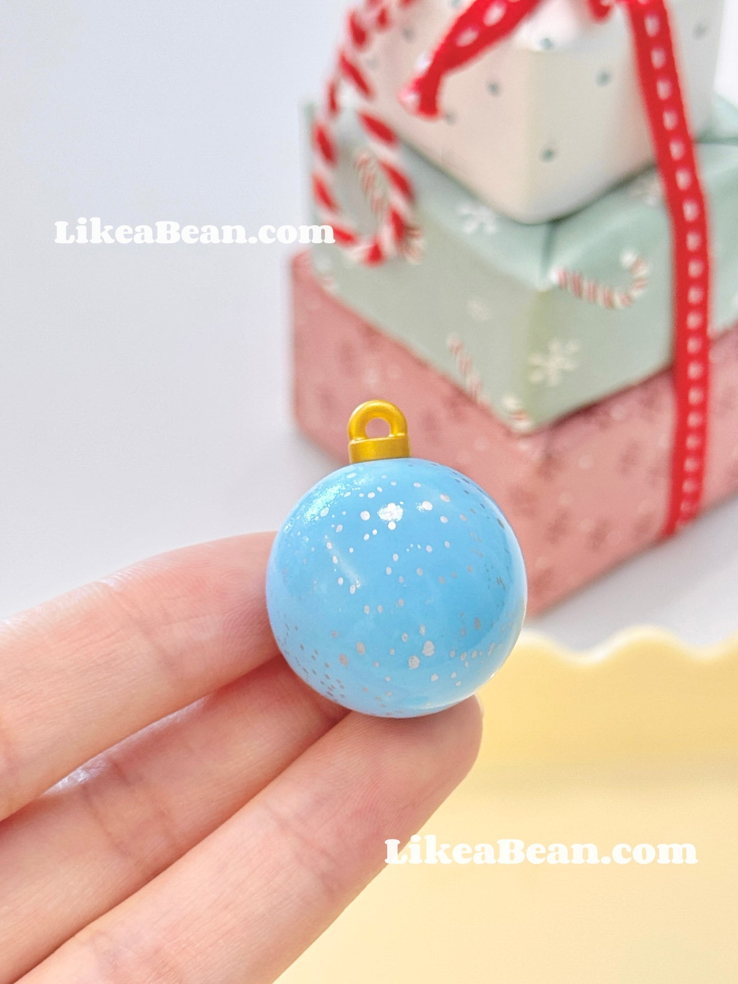 Pop Bean Christmas Ornament Ball Series - Labubu Snowball White