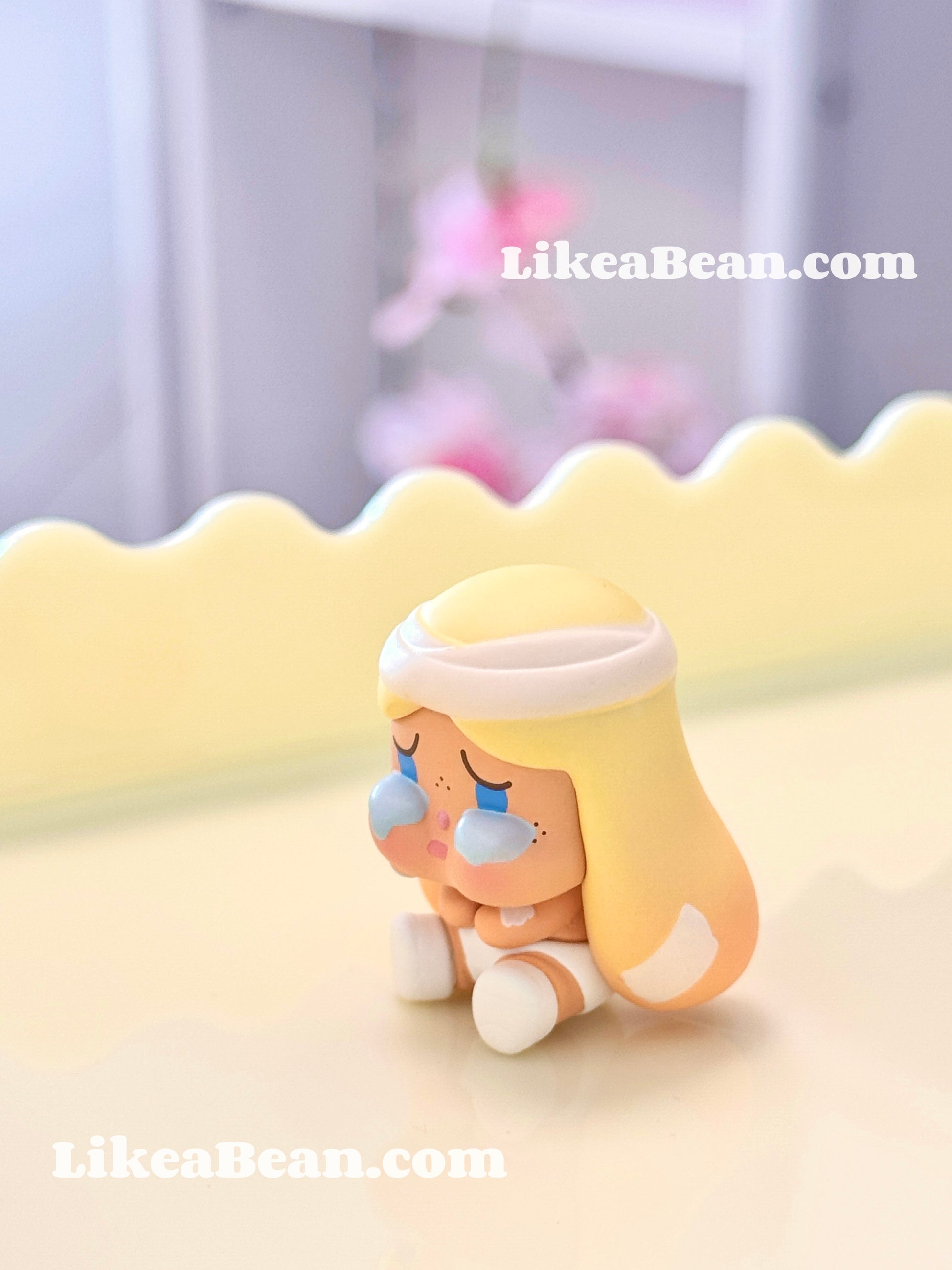 Pop Bean Going Outing With Me Series - Crybaby Fall Into the Flowers