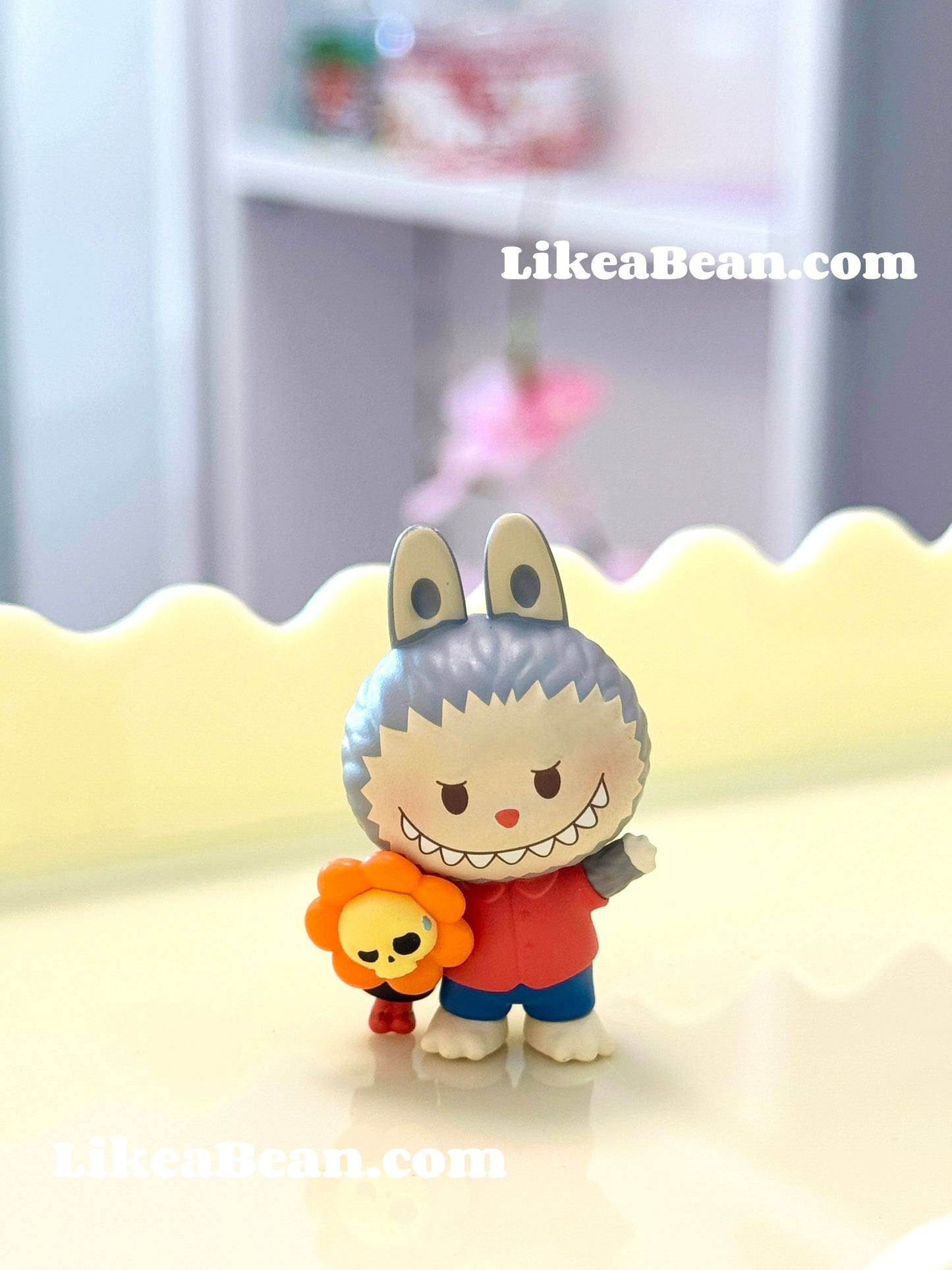 Pop Bean Going Outing With Me Series - Labubu Hugging Breeze