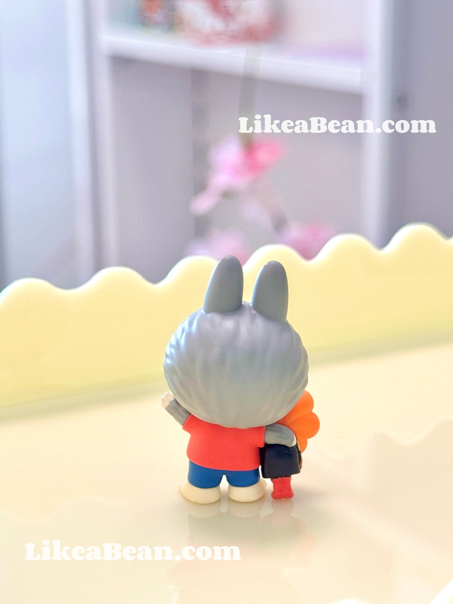 Pop Bean Going Outing With Me Series - Labubu Hugging Breeze