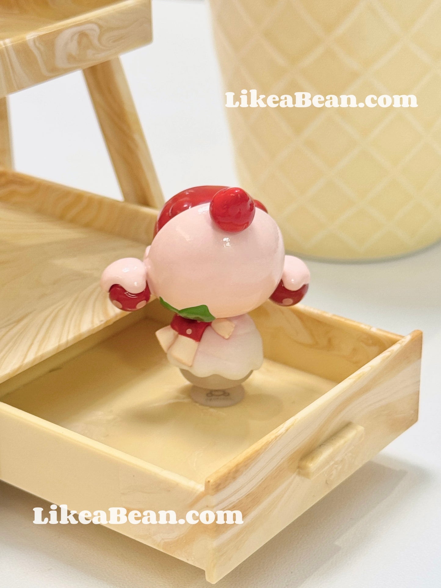 Pop Bean Ice Cream Series (Melted Ice Cream) - Skullpanda Snow Top Strawberry