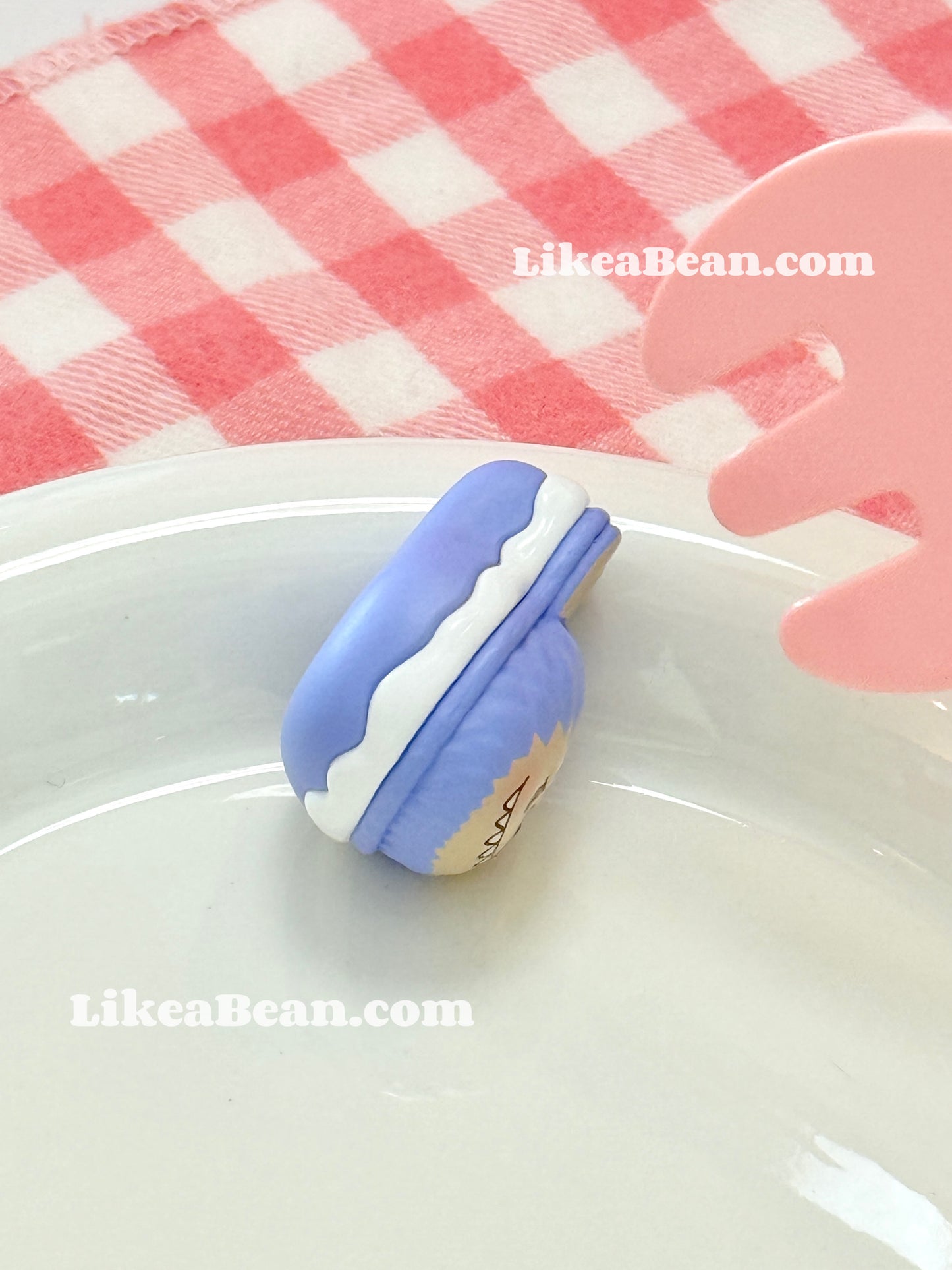 Pop Bean Macaron Dessert Series - Labubu Blueberry Pudding