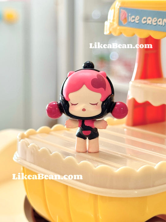 Pop Bean Hugging Series - Skullpanda Good Night