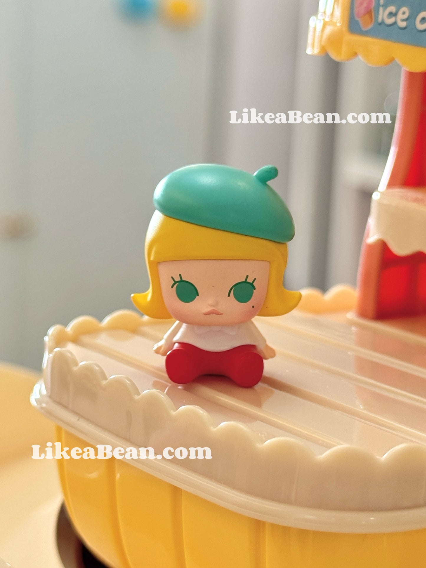 Pop Bean Sitting Baby Series - Molly Little Painter