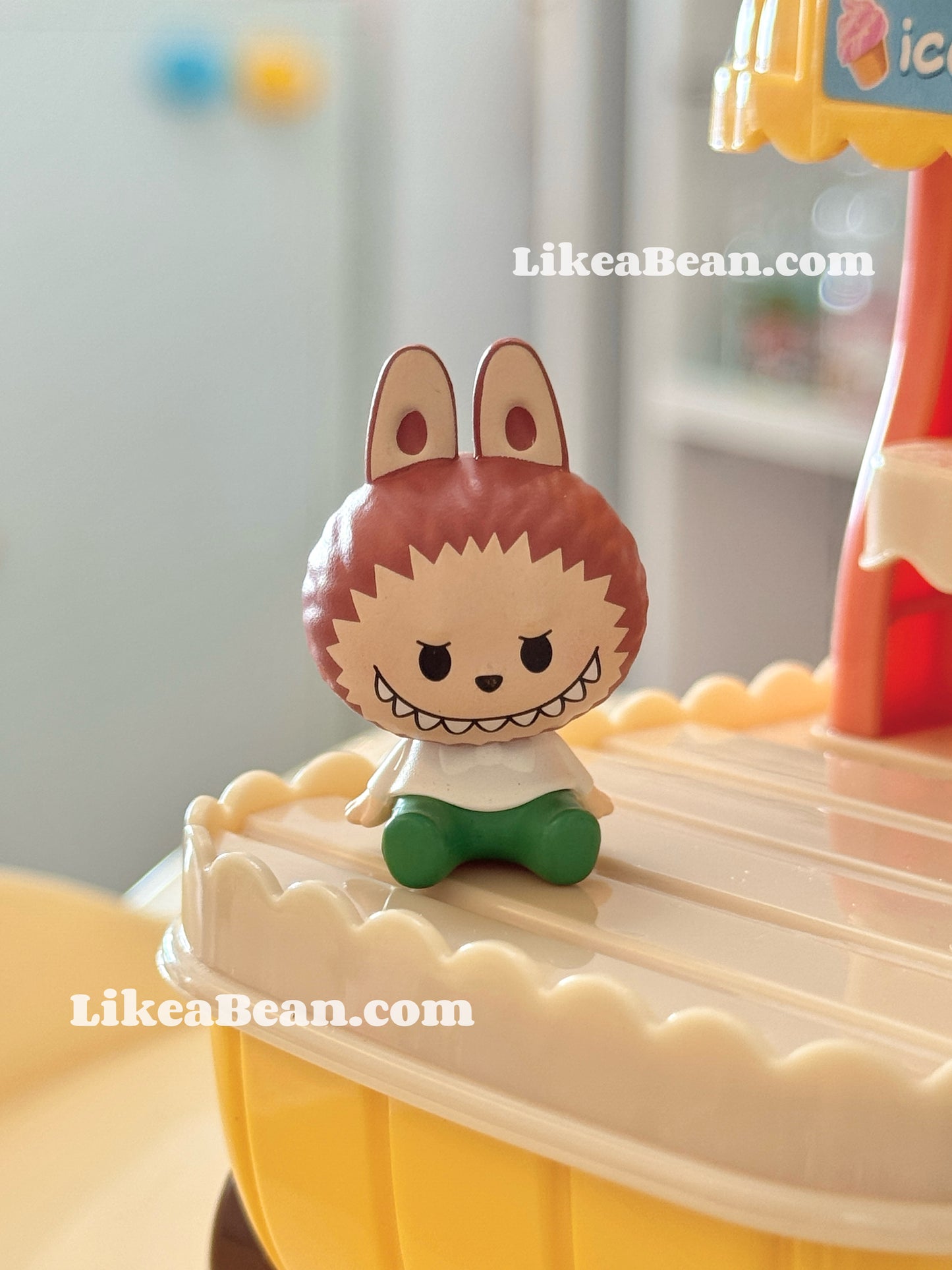 Pop Bean Sitting Baby Series - Labubu Adventurer