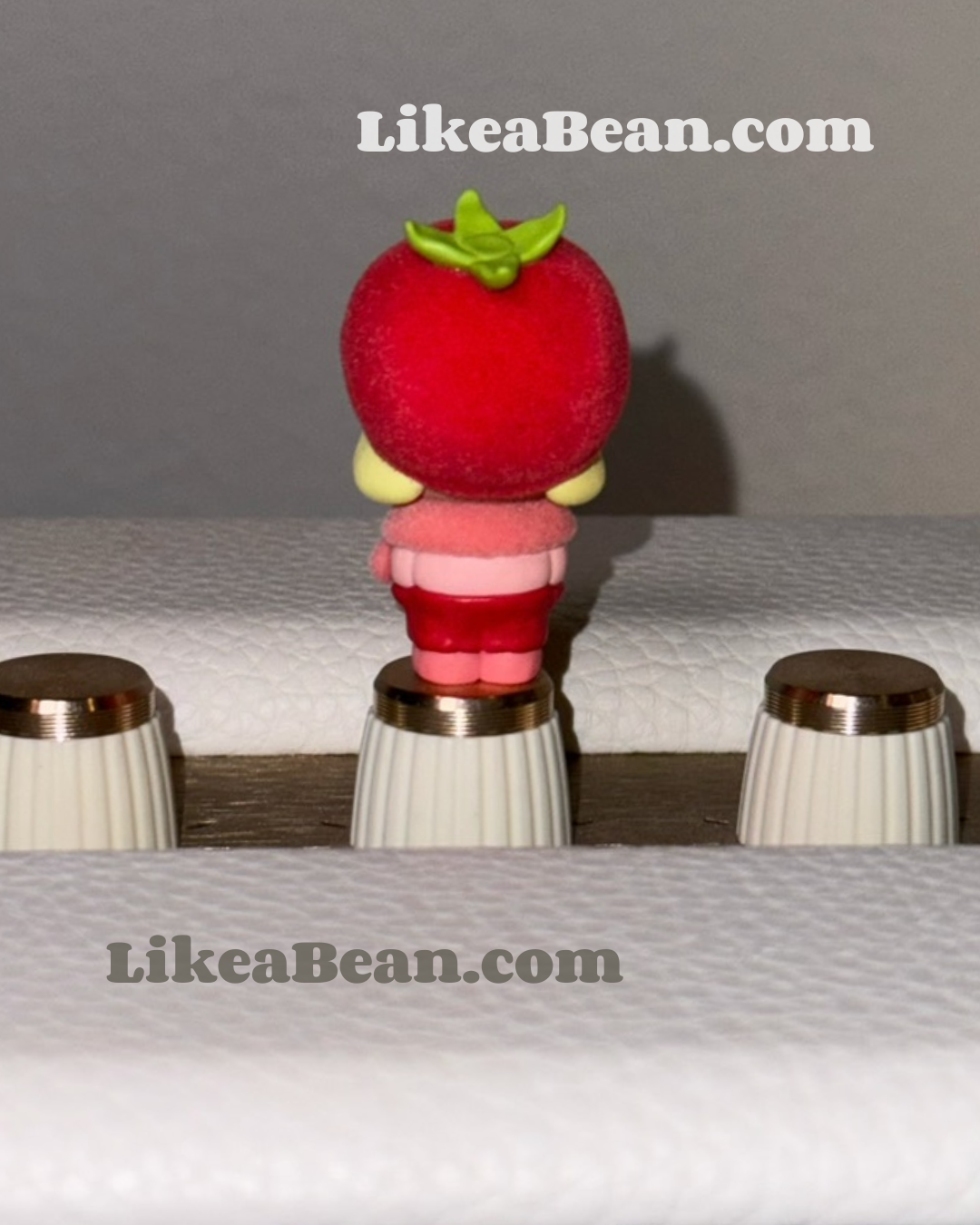 Pop Bean Fluffy & Cozy Series - Crybaby Toasty Tomato