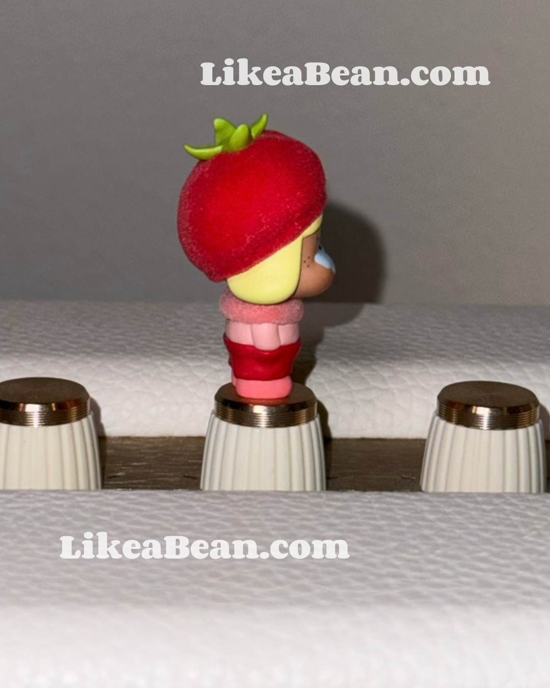 Pop Bean Fluffy & Cozy Series - Crybaby Toasty Tomato